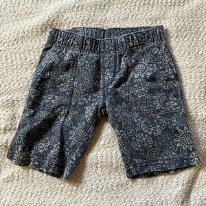Tea Collection Playwear Shorts Size 4 Blue Floral Print